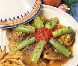 Tajine d'agneau aux courgettes et au poivron